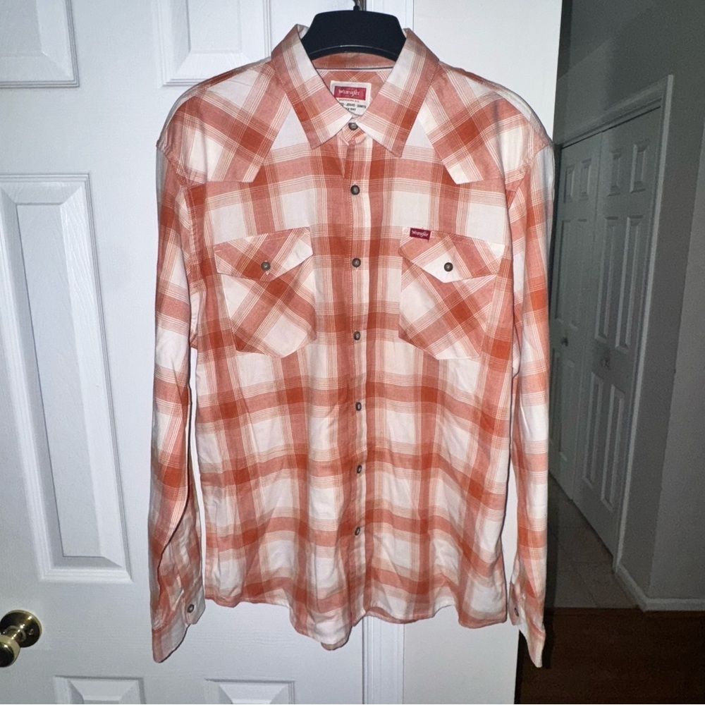 Wrangler Men's Slim Fit Long Sleeve Woven Twill Shirt Size L, NWT - Picture 1 of 13